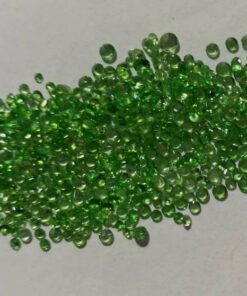 2.5mm green garnet round cut