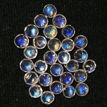 4mm Natural Rainbow Moonstone Round Cut Gemsone 4mm Natural Rainbow Moonstone Round Cut Gemsone