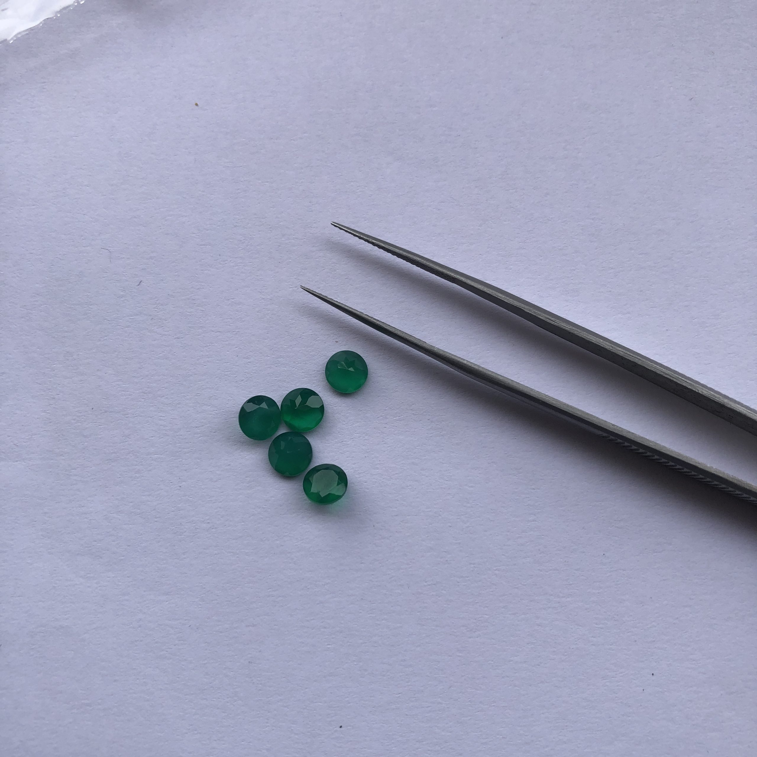 4mm Natural Green Onyx Round Cut Gemstone 4mm Natural Green Onyx Round Cut Gemstone