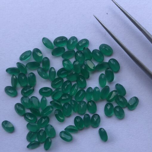 7x5mm Natural Green Onyx Oval Cut Gemstone