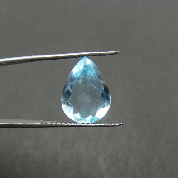 10x12mm sky blue topaz pear cut 10x12mm sky blue topaz pear cut