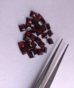 4mm red garnet square cut