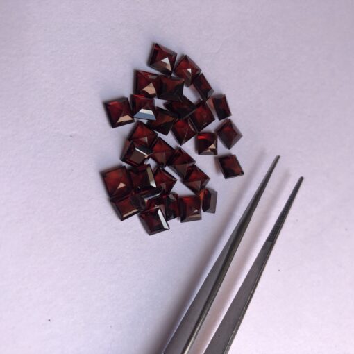 4mm red garnet square cut