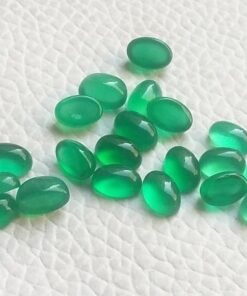 5x7mm Natural Green Onyx Smooth Oval Cabochon