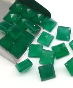 Natural Green Onyx Square Gemstone