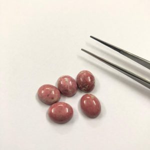 thulite cabochon